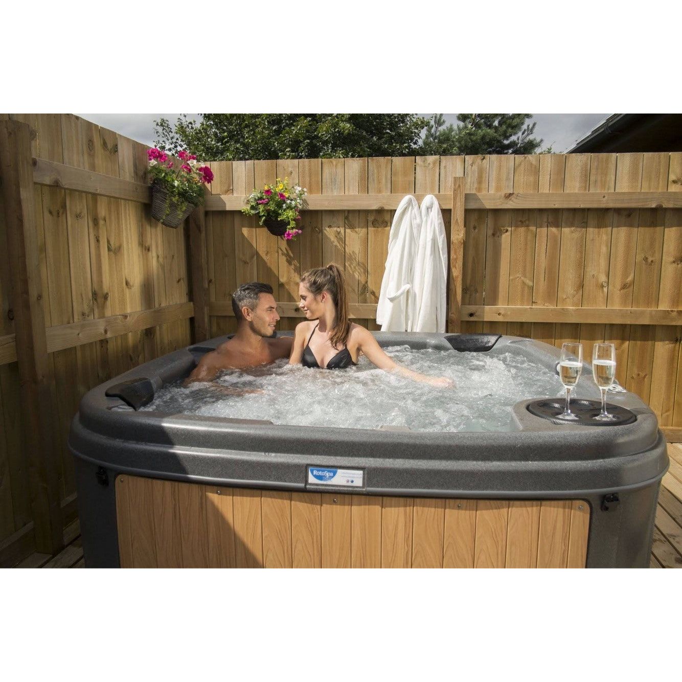 RotoSpa DuraSpa S160 5-6 Person Luxury Spa Hot Tub