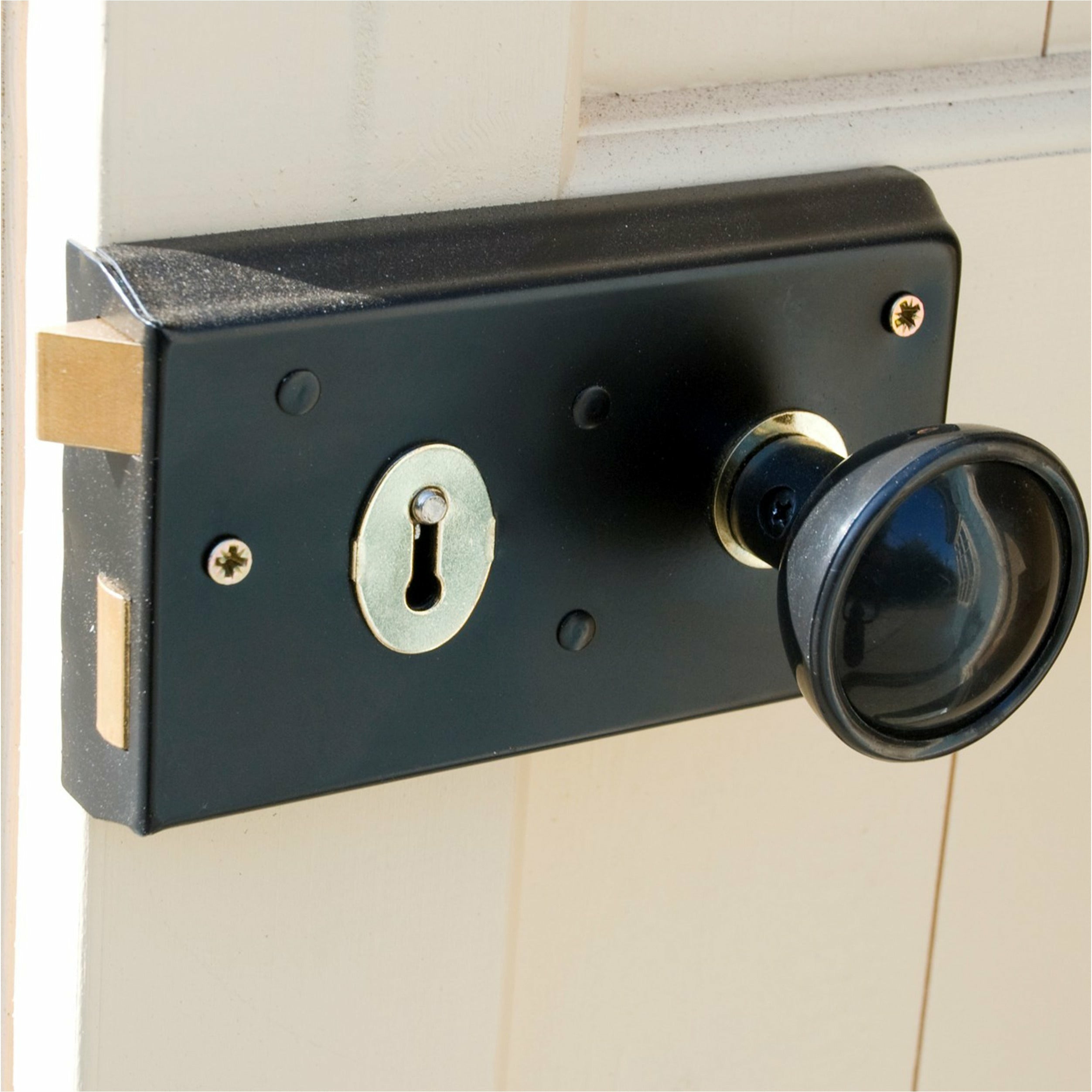 Shire Avesbury 19mm Log Cabin (9x9) AVES0909L19-1AA 5060437988741 - Outside Store