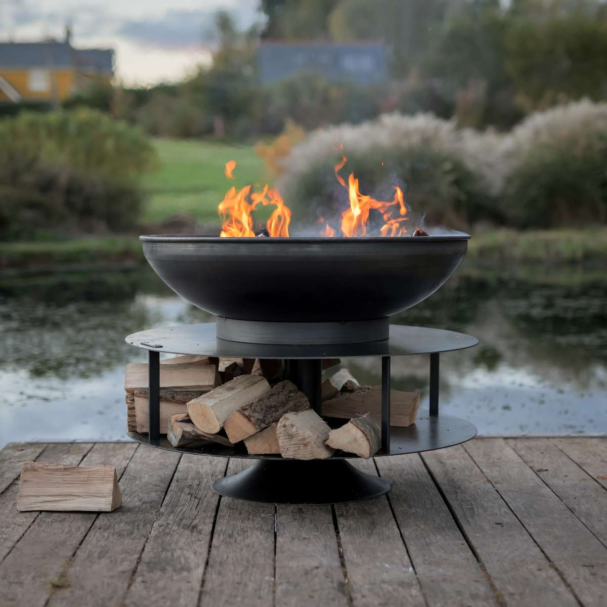 Firepits UK Ring of Logs with Swing Arm BBQ Rack 90cm ROL90SWA