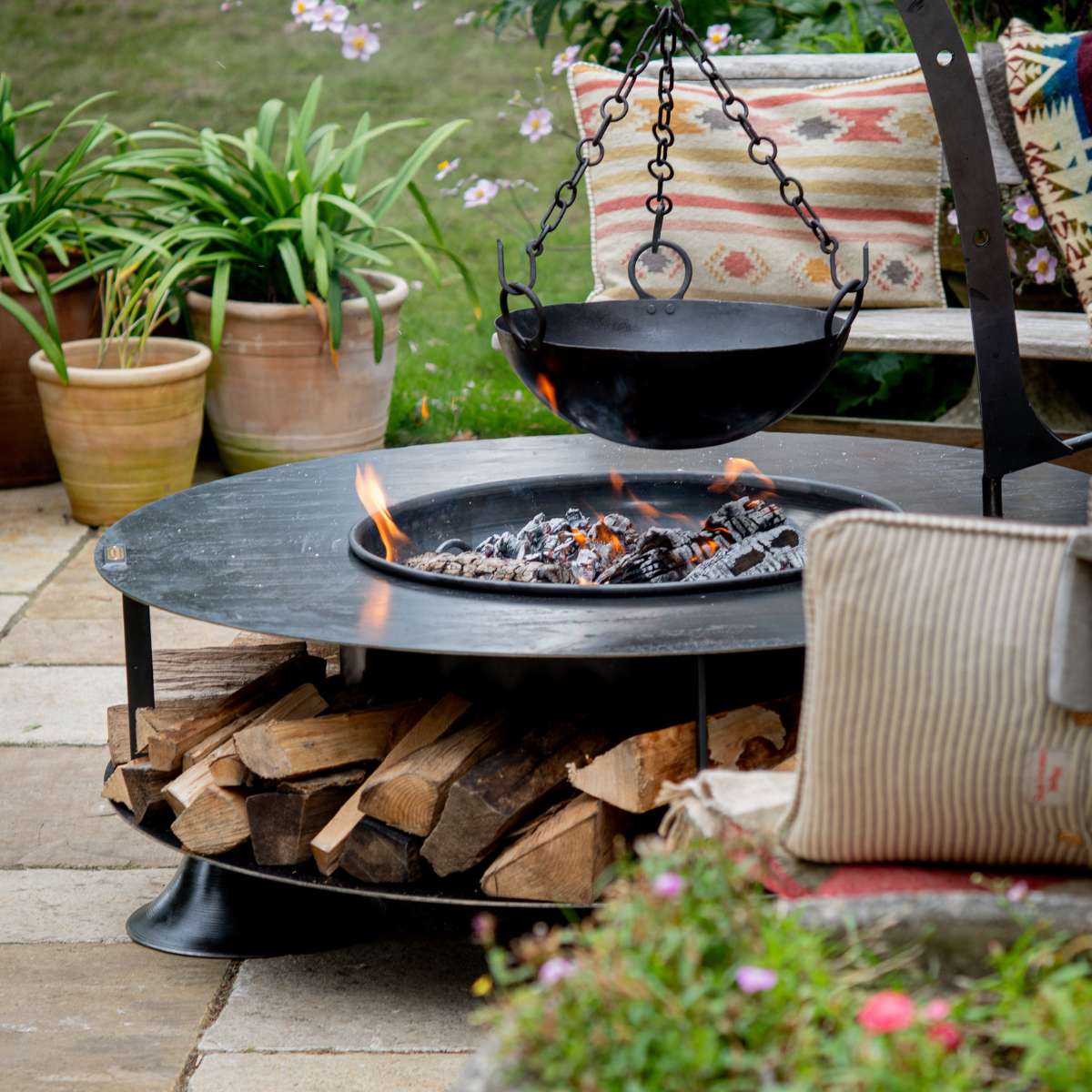 Firepits UK Flat Ring of Logs with Swing Arm BBQ Rack 120cm FLTROL120SWA