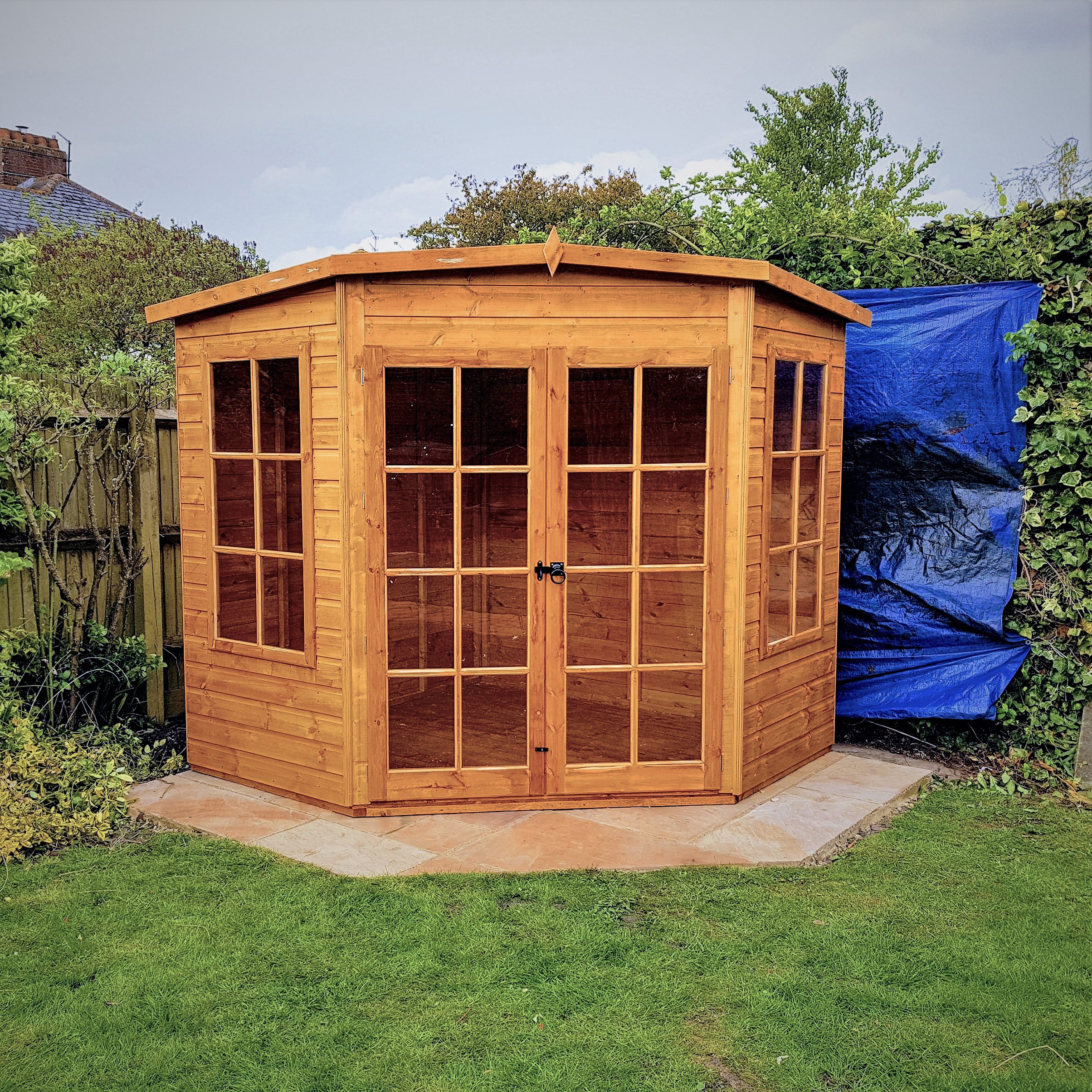 Shire Hampton Corner Summerhouse (7x7) HAMP0707DSL-1AA 5060437982015 - Outside Store