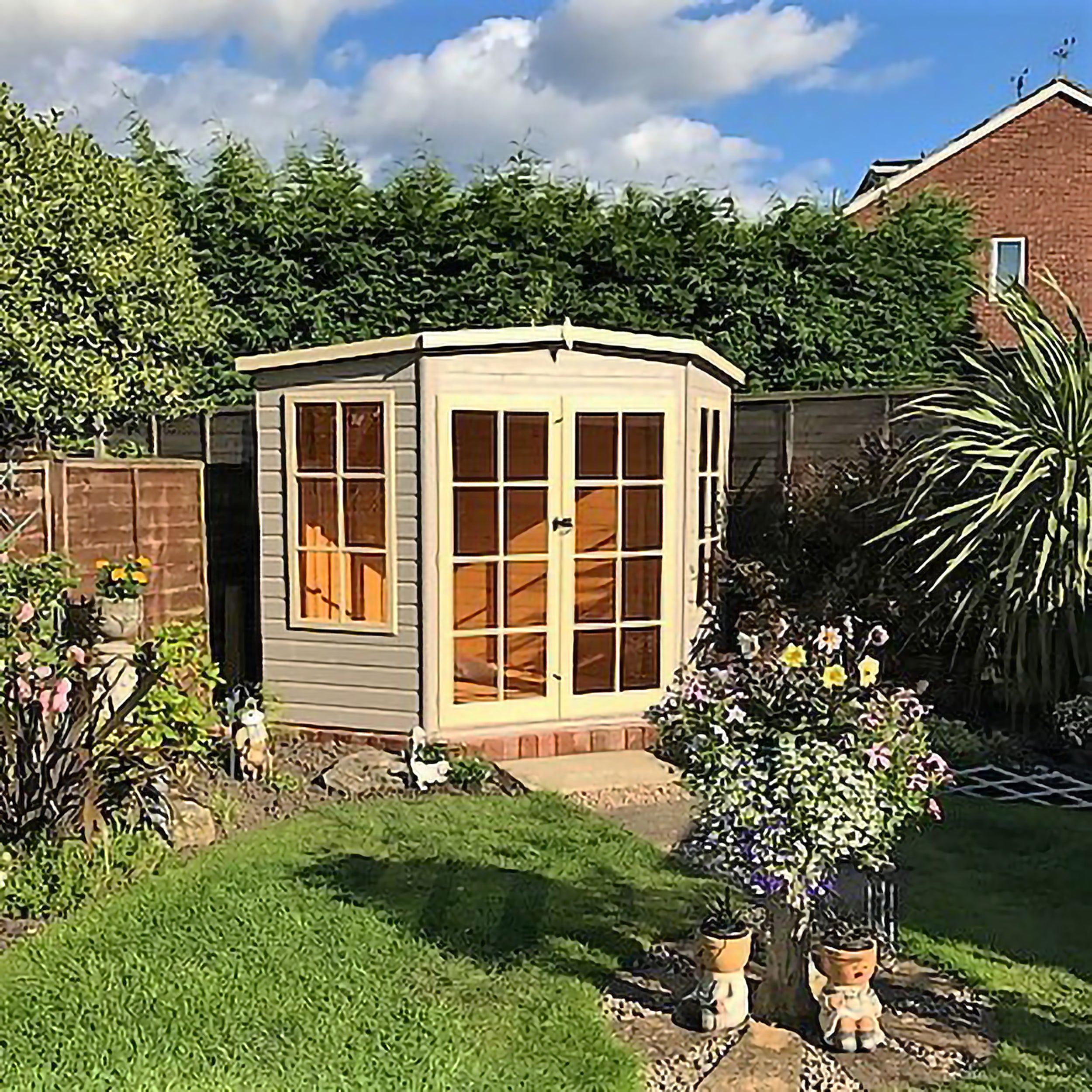 Shire Hampton Corner Summerhouse (7x7) HAMP0707DSL-1AA 5060437982015 - Outside Store