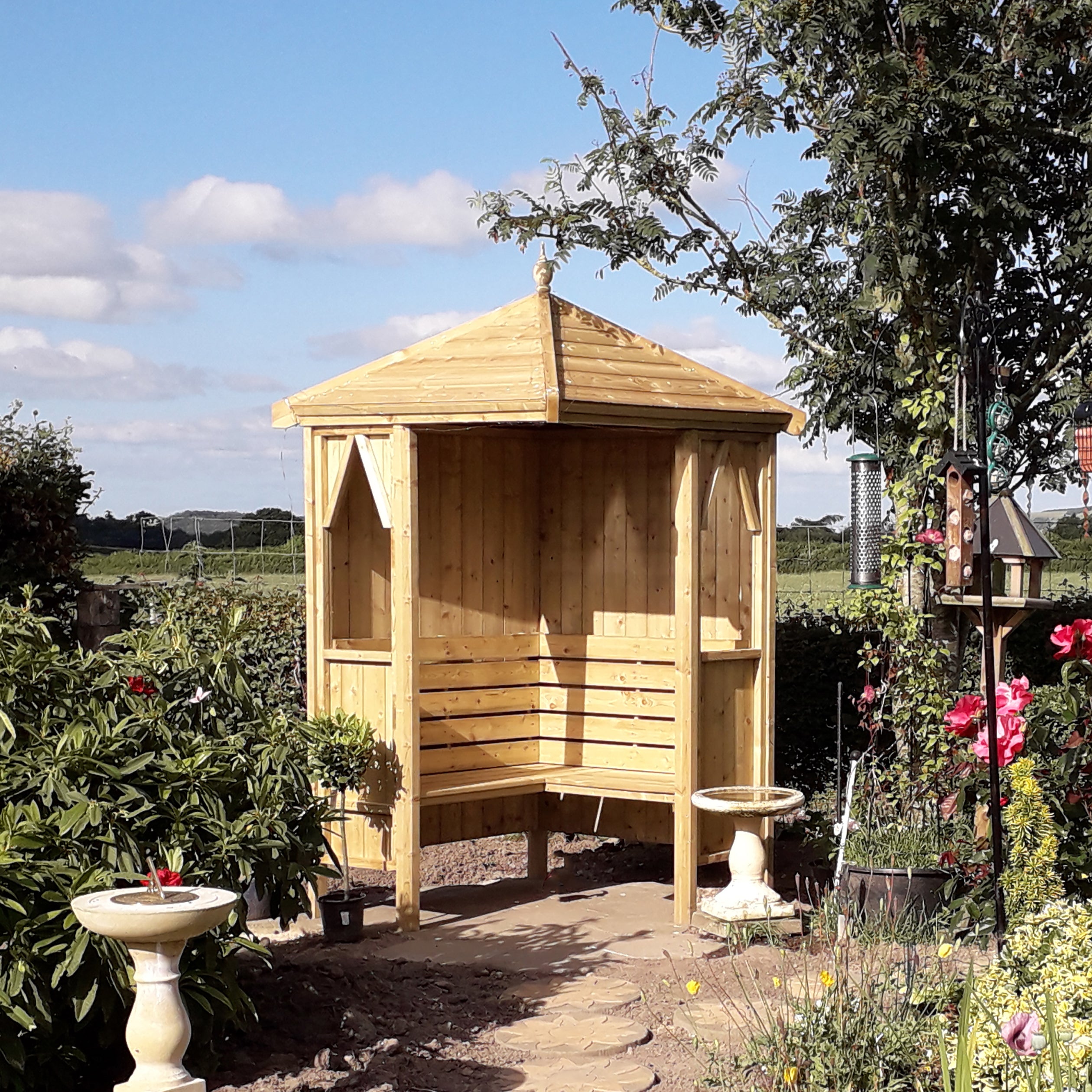 Shire Pressure Treated Honeysuckle Corner Arbour HSAR0404PSL-1AA 5060437984330 - Outside Store