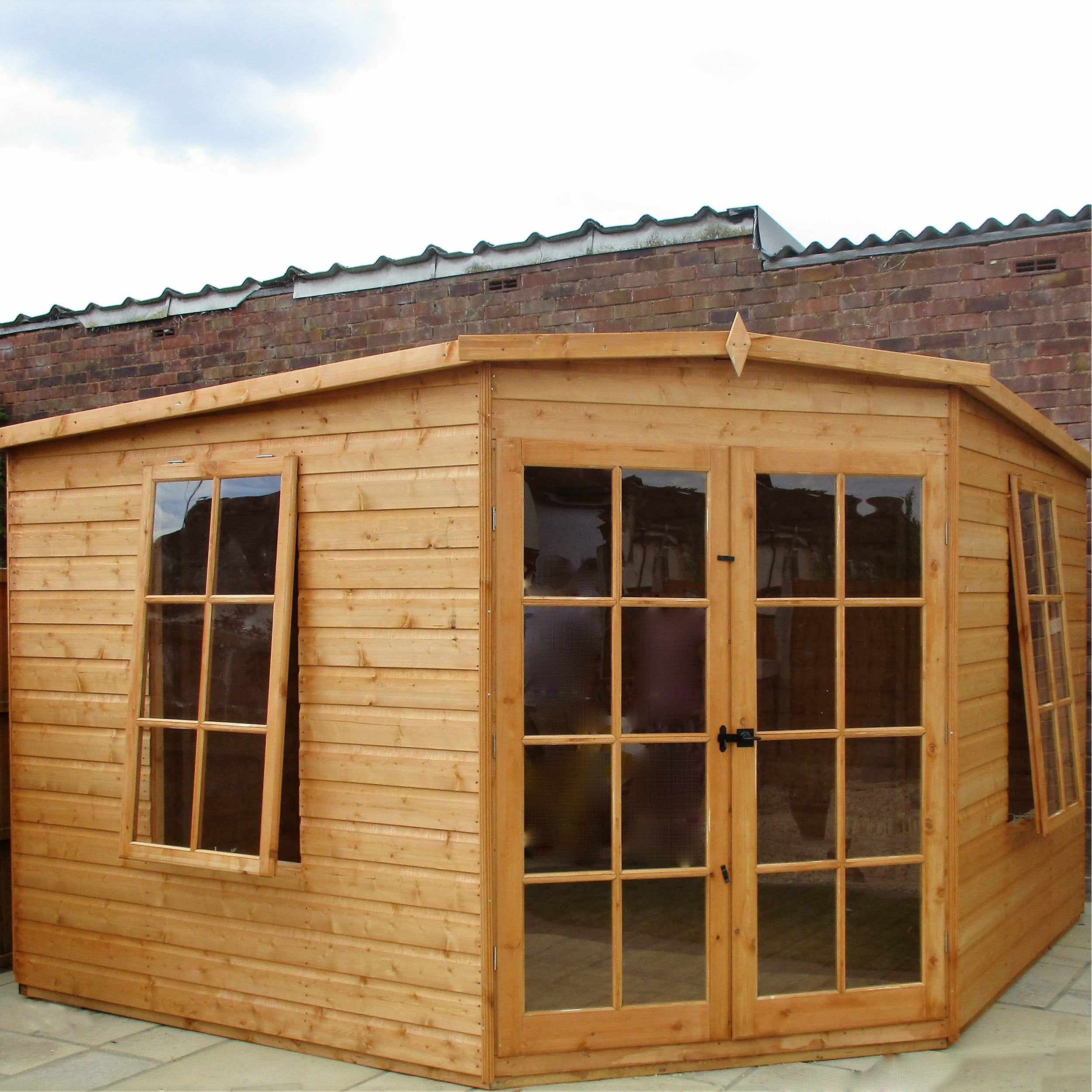 Shire Hampton (High Spec) Corner Summerhouse (10x10) HAMP1010DSL-1AA 5060490130279