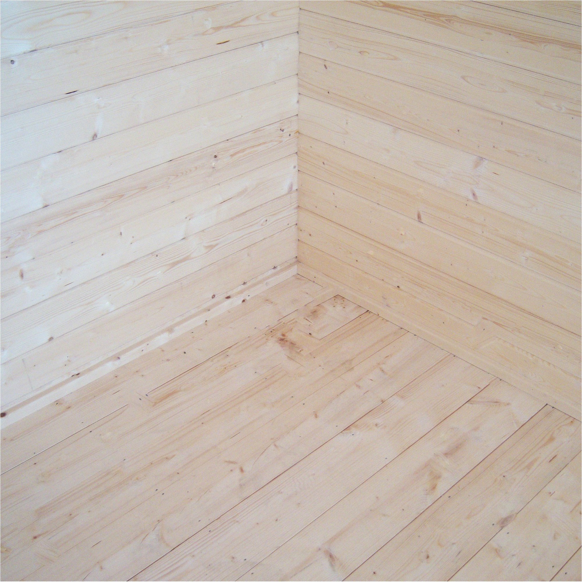 Shire Bucknells 28mm Log Cabin (12x10) BUCN1210L28-1AA - Outside Store